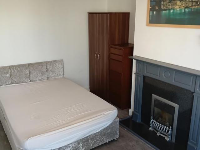 Room for rent in Farnworth, Bolton