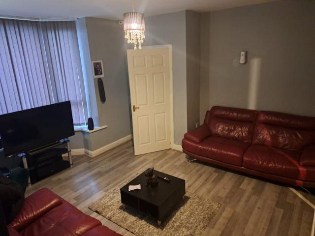 Room for rent in Sudden, Burnedge