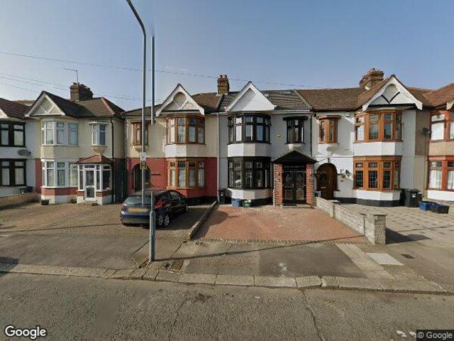 Room for rent in Loxford, Greater London