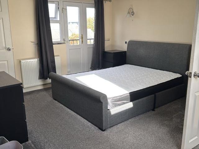 Room for rent in Charlton, Greater London