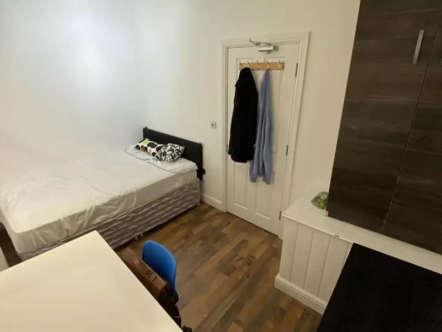Room for rent in Camberwell, Greater London