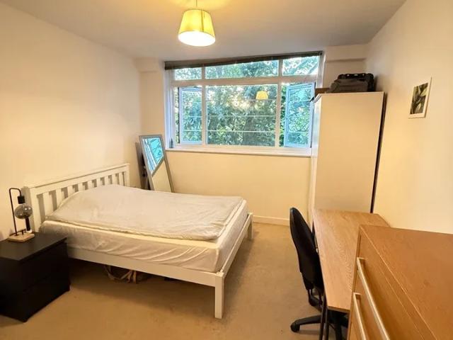 Room for rent in Camberwell, Greater London