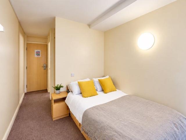 Room for rent in Devonshire, Sheffield