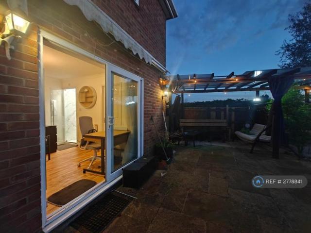 Room for rent in Kingsdown, Swindon