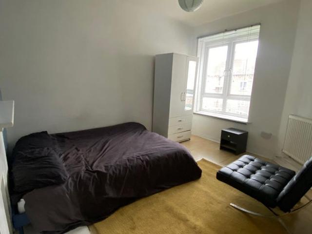 Room for rent in Oval, Greater London
