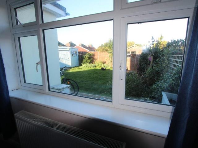 Room for rent in Willingdon, Cross In Hand