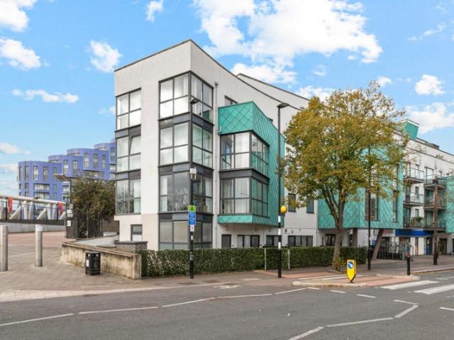 Room for rent in Highbury, Greater London