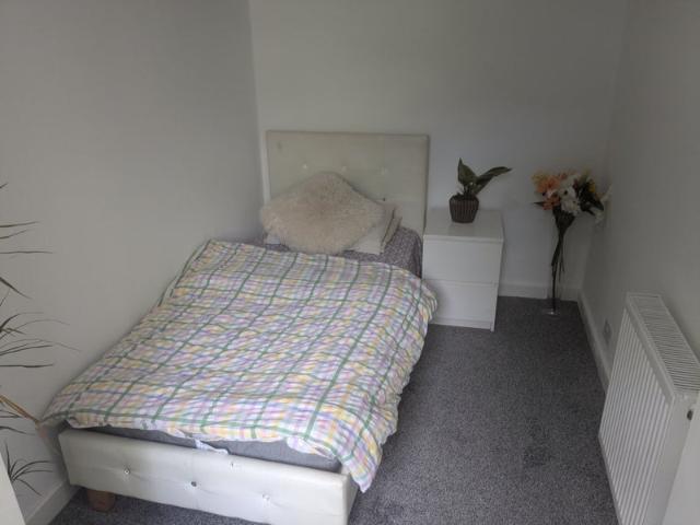 Room for rent in South Cardonald, Glasgow