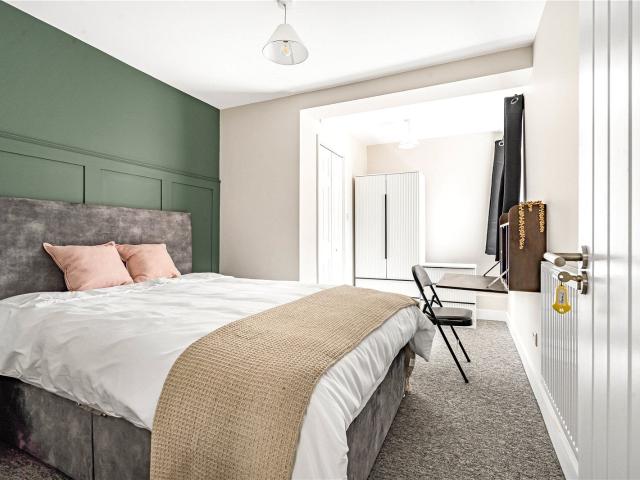 Room for rent in Wood Street, Westborough