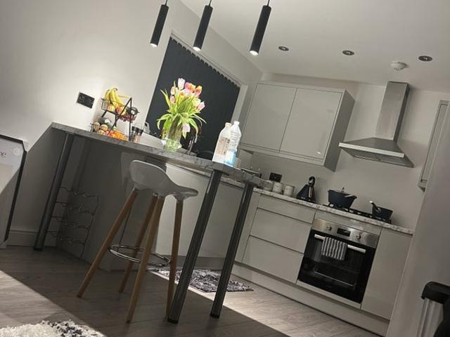 Room for rent in Four Lane Ends, Blackburn