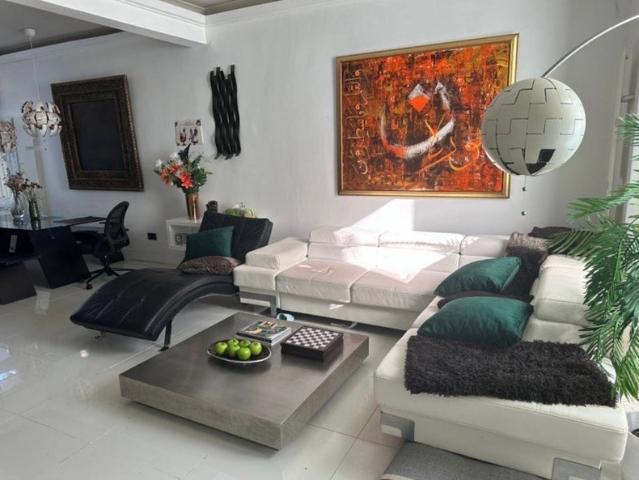 Room for rent in Brompton, Greater London