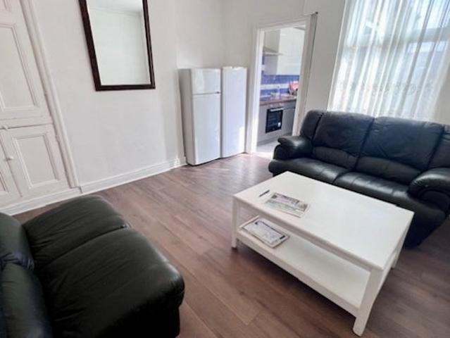 Room for rent in Heeley, South Yorkshire