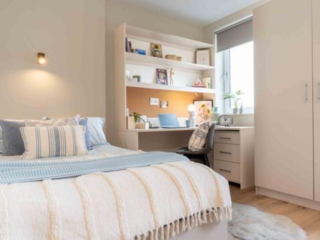 Room for rent in Ripley Springs, Runnymede