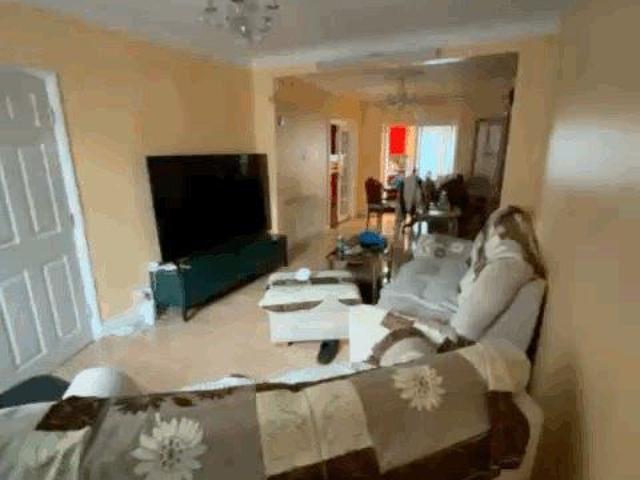 Room for rent in Little Ilford, Greater London