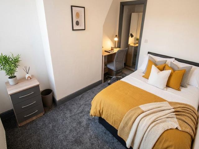 Room for rent in Stoke, Stoke-on-Trent
