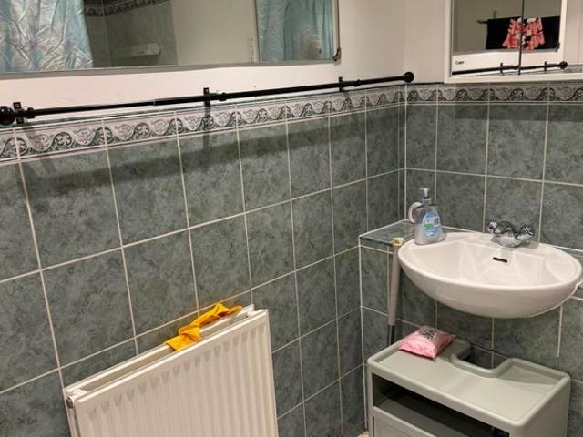 Room for rent in Charlton, Greater London