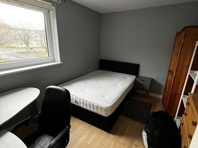 Room for rent in Shawmoss, Glasgow