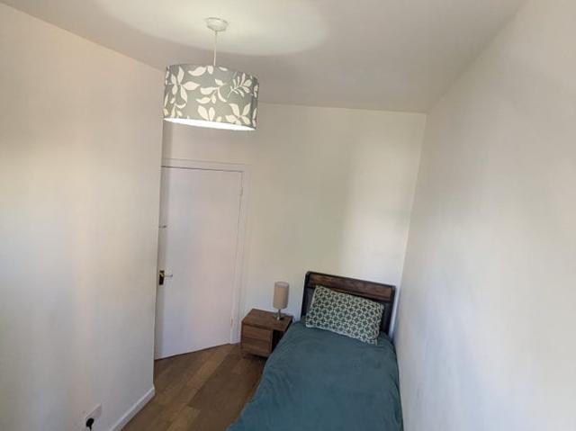 Room for rent in Fulham, Sands End