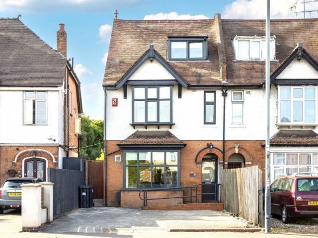 Room for rent in Emscote, Green Close