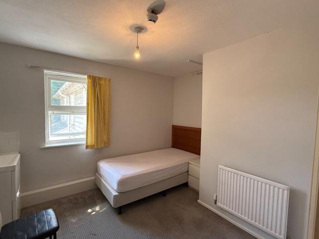 Room for rent in Ewell, Surrey