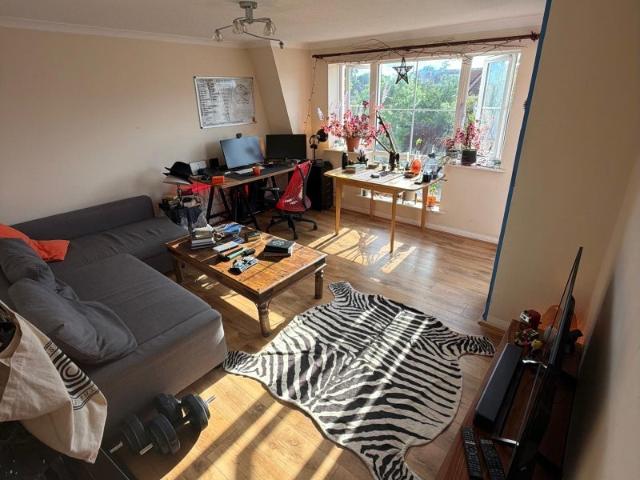 Room for rent in Fallow Corner, Greater London