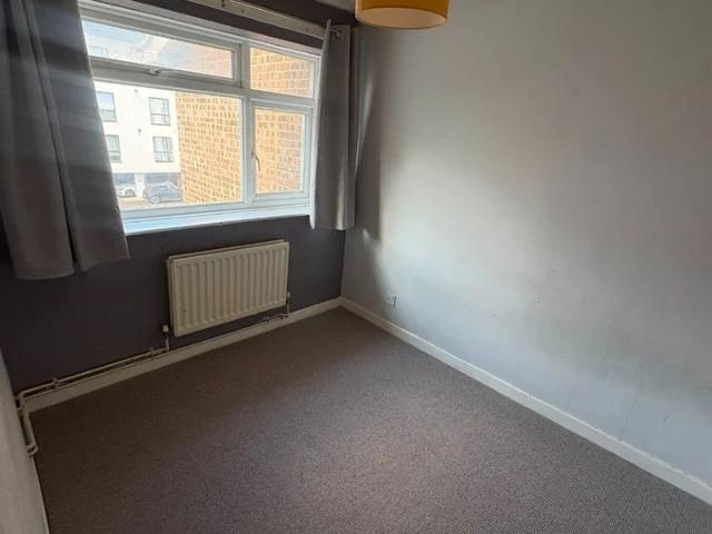 Room for rent in Surbiton, Greater London