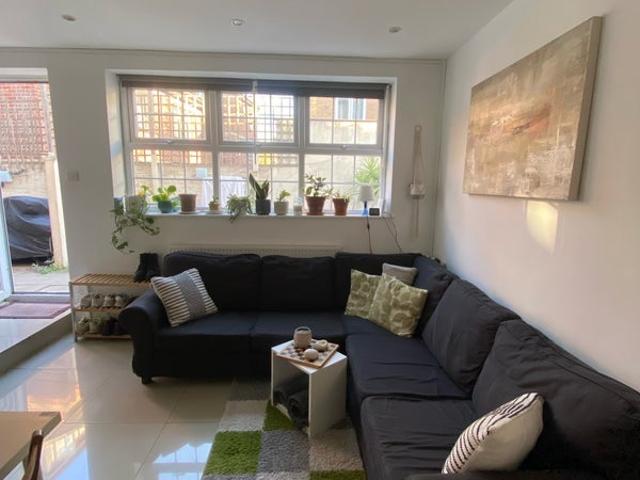 Room for rent in West Hackney, Greater London