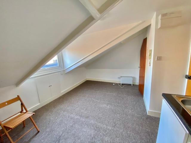 Room for rent in Shacklewell, Greater London