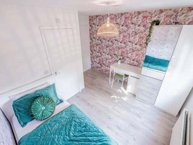 Room for rent in Thorplands, Northampton