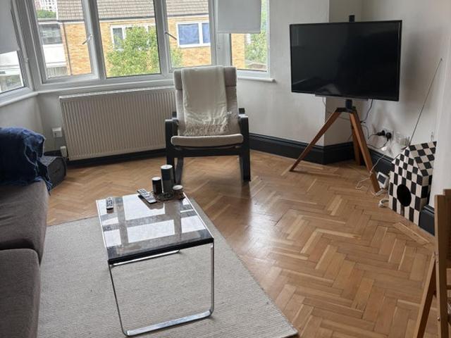 Room for rent in Hale End, Greater London