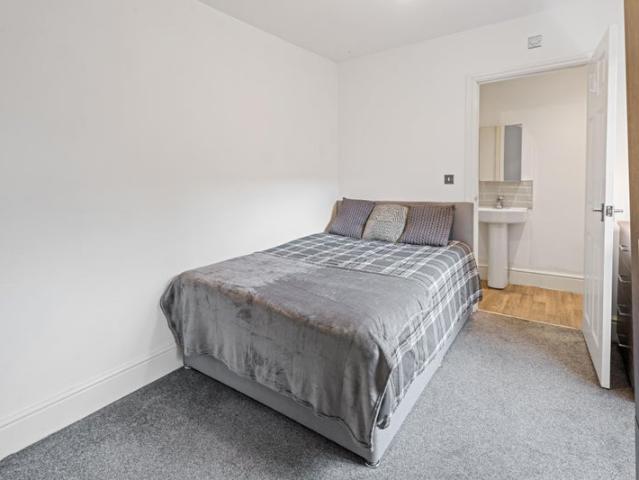Room for rent in Wake Green, West Midlands