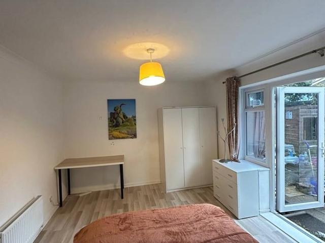Room for rent in Tipton, West Midlands