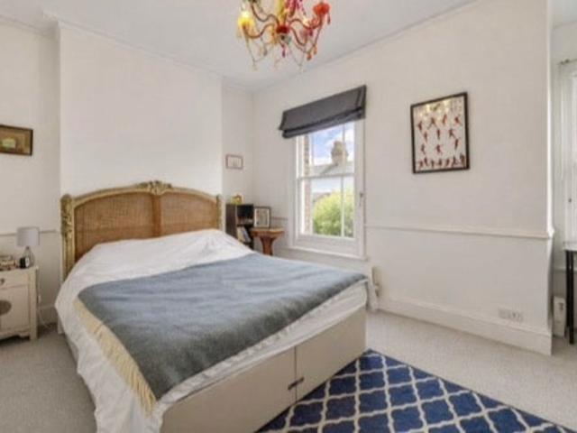 Room for rent in Kensal Town, Greater London