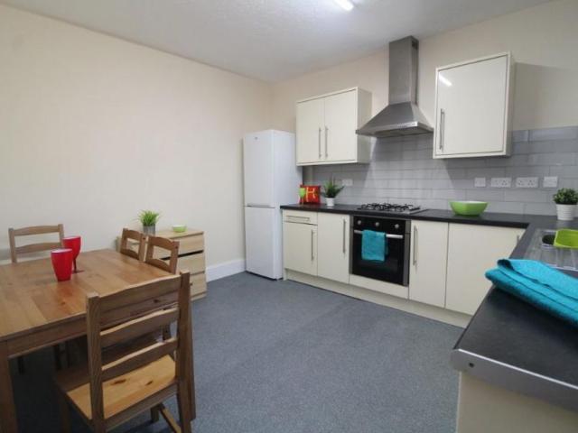 Flat for rent in Saint George's, South Yorkshire