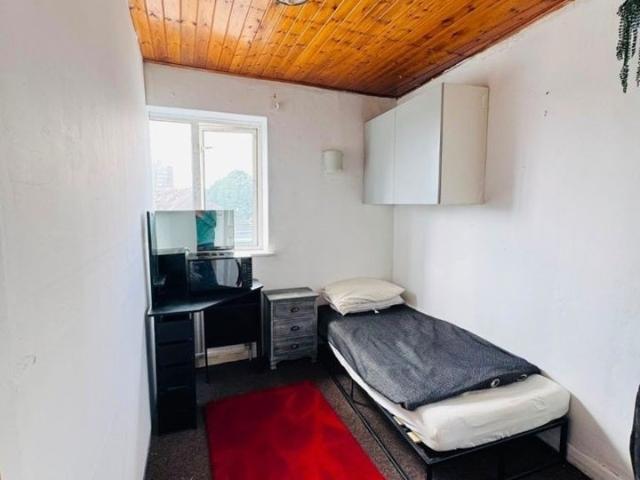 Room for rent in Hendon, Greater London