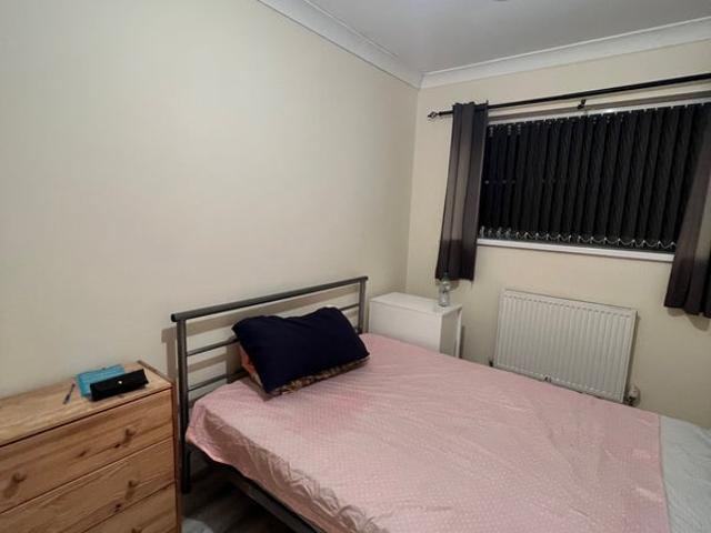 Room for rent in Rawmarsh, South Yorkshire
