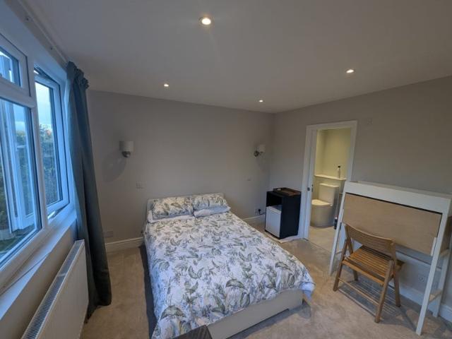 Room for rent in Earlsfield, Greater London