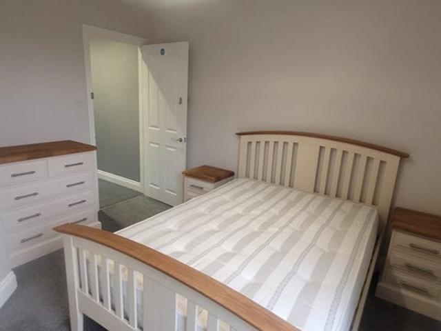 Room for rent in Vinters Park, Midway