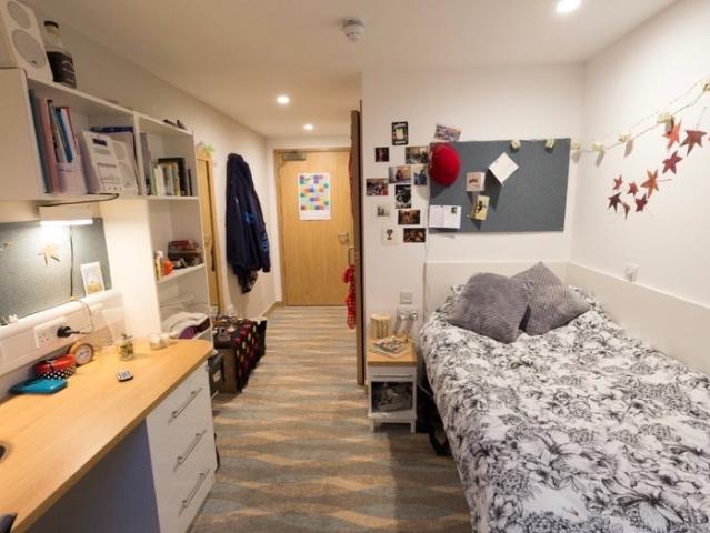 Room for rent in Southside, Scotland