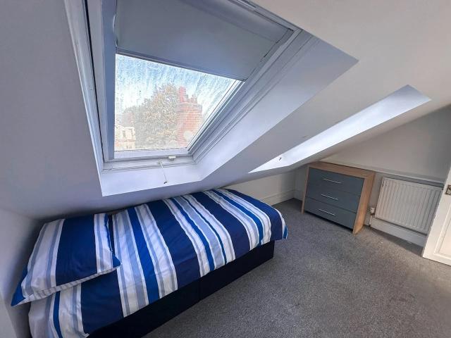 Room for rent in Gravelly Hill, West Midlands