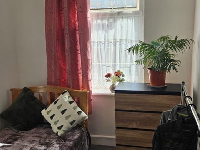 Room for rent in Chingford Mount, Greater London