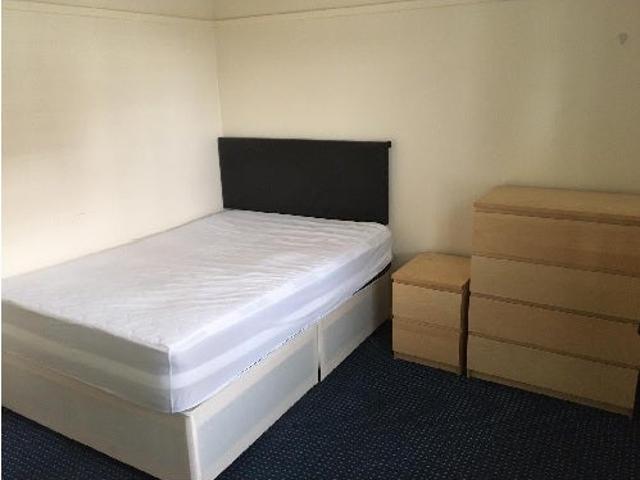 Room for rent in Shepherd's Bush, Greater London