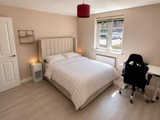 Room for rent in Lower Edmonton, Edmonton