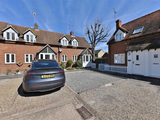 Room for rent in Noak Bridge, Essex