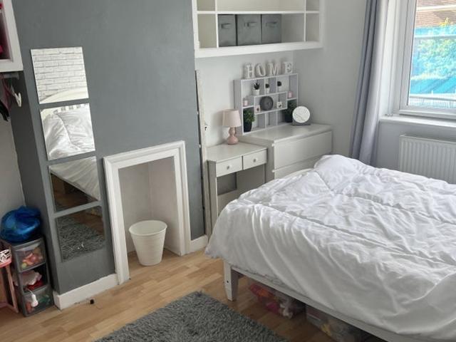 Room for rent in Horn Park, Greater London