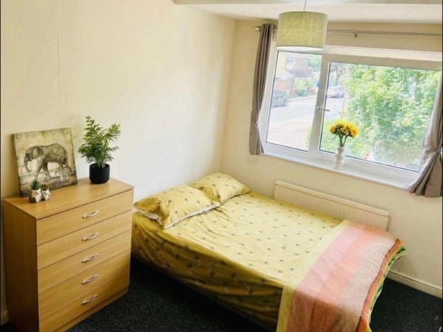 Room for rent in Maryland, Greater London