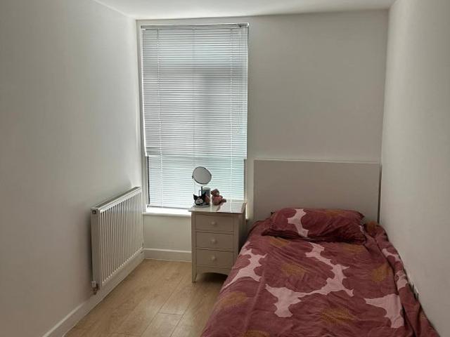 Room for rent in London Borough of Redbridge, Greater London