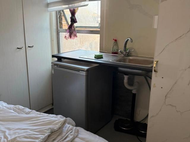 Room for rent in South Woodford, Greater London