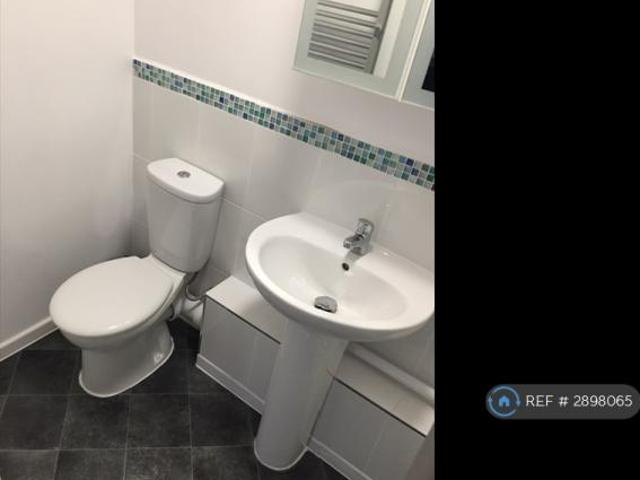 Room for rent in Baswich, Staffordshire