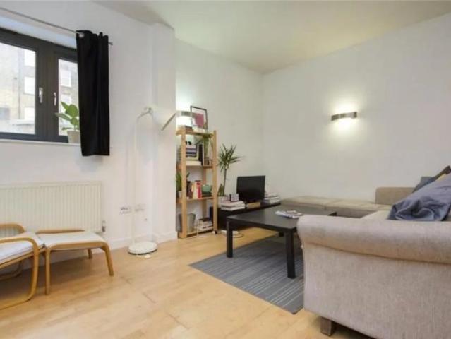 Room for rent in Dalston, Greater London
